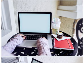 11款筆記本網(wǎng)頁展示場(chǎng)景圖高清PSD模板 專業(yè)設(shè)計(jì)與高效展示的必備素材